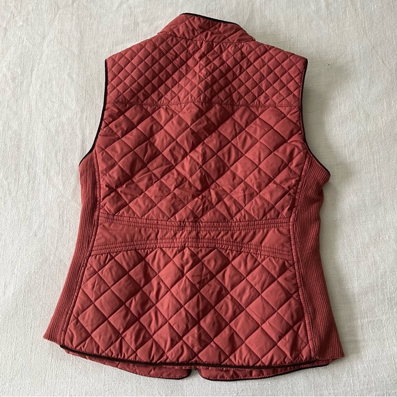 Vest - Picture 2 of 3